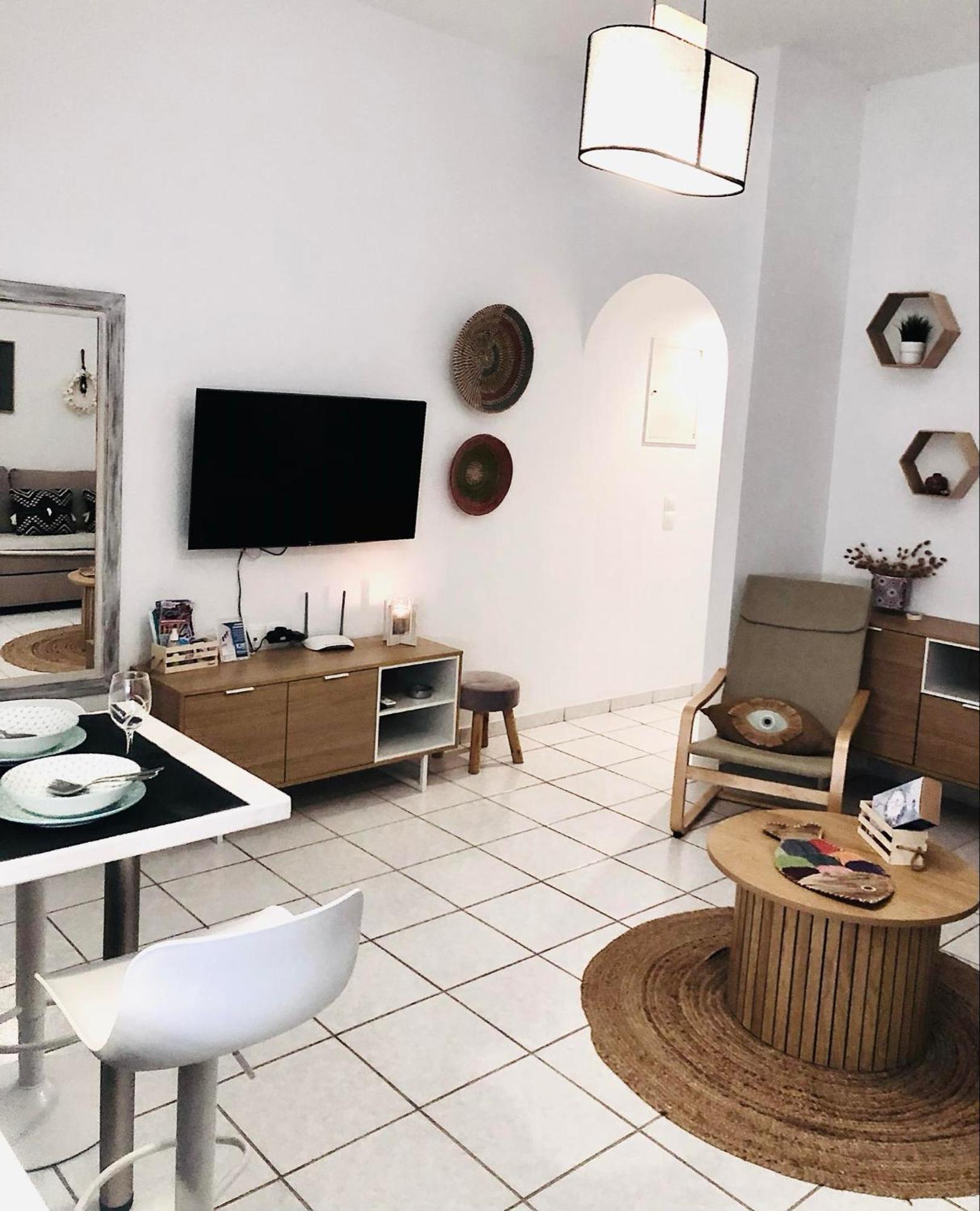 Cozy Flat With Garden Apartment Tínos